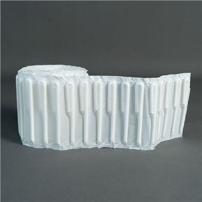 Pajitas de papel dobladas en forma de U envueltas individualmente